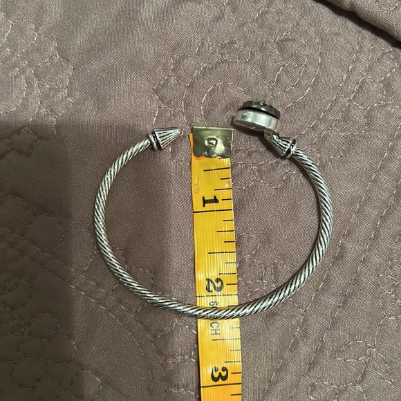 18. ✨Silver Tone Front Open Cuff Bracelet - Oh Snap! - Picture 5 of 5